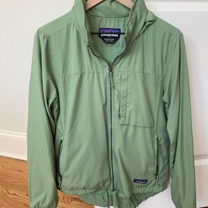 Patagonia hooded light jacket
